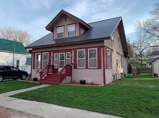 233 River St S, Central City, IA 52214