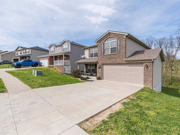 4th image of 741 Amanda Ct