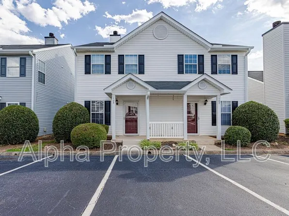 105 Brushy Hollow Ln, Greer, SC 29650