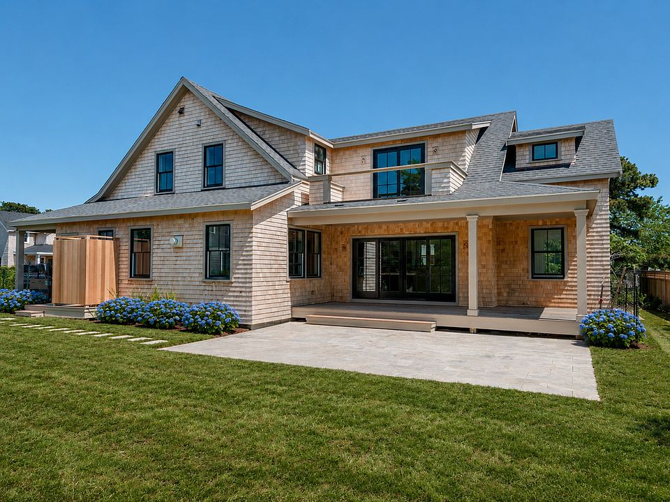 1st image of 4 Fawn Ln