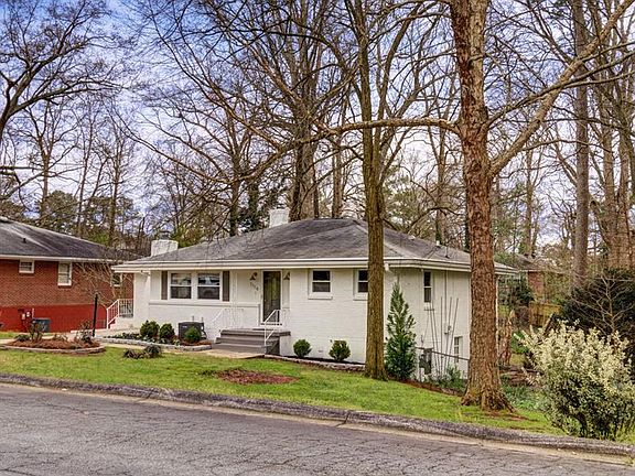 2nd image of 1114 Oakview Dr SE