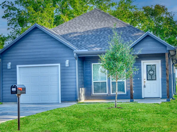 107 Newton Ln, Gun Barrel City, TX 75156