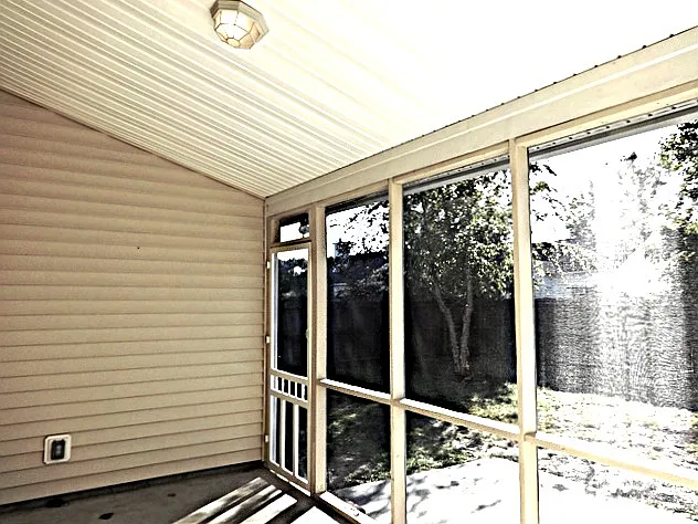 104 Covey Ct — Photo 18