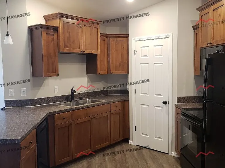 52-54 Godfrey Rd — Photo 28