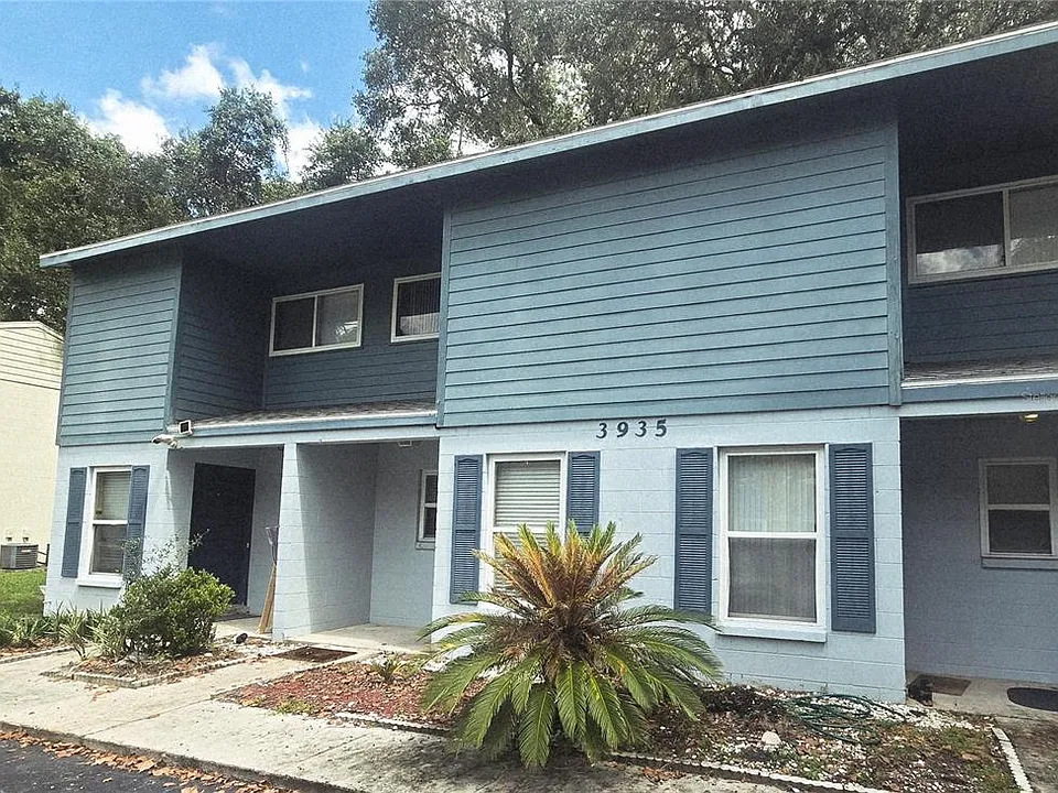 3935 SW 26th Ter #B