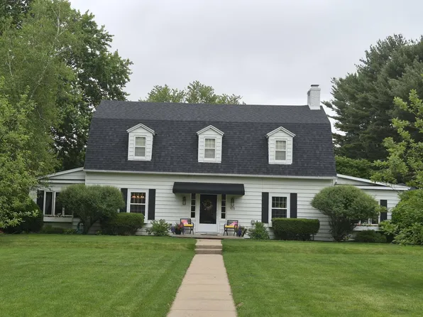 105 N Scandia St, Alpha, IL 61413