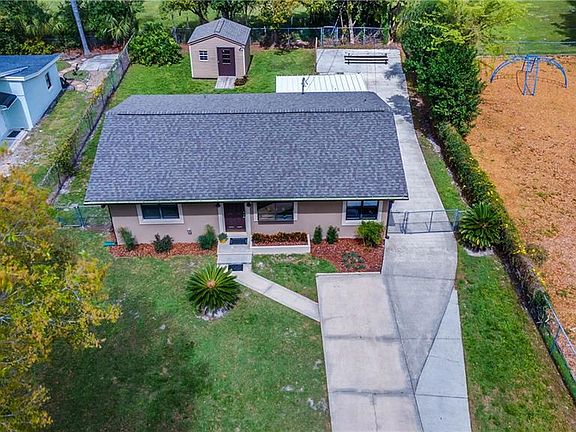 4th image of 116 W Lake Mary Ave