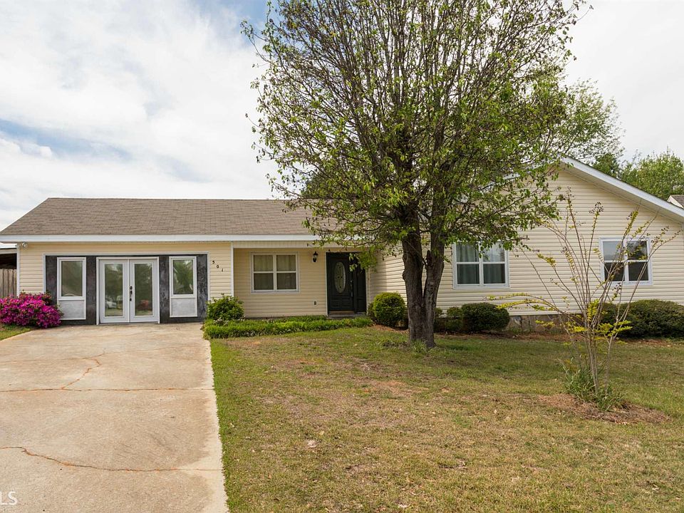 1st image of 501 Countrywood Dr