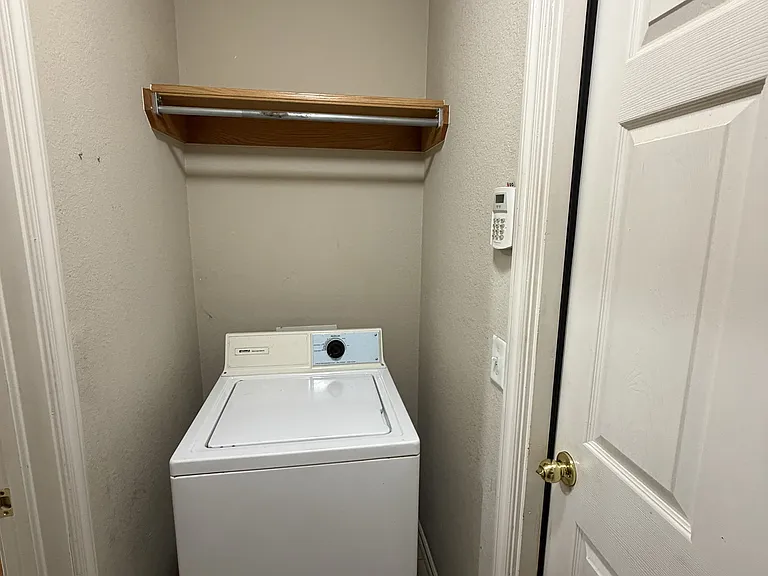 1214 Northern Hills Ln — Photo 24