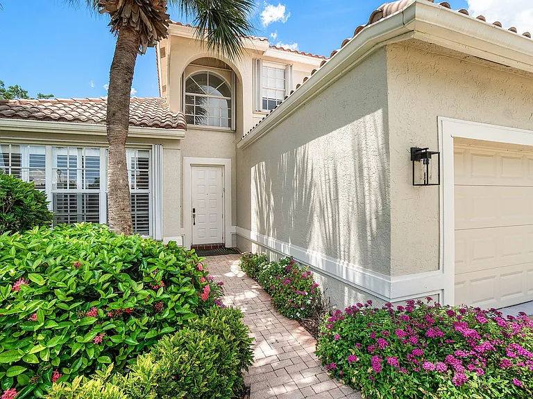 7766 Monarch Ct — Photo 2