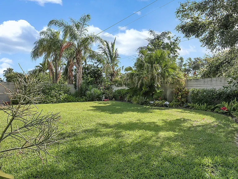 211 E River Park Dr — Photo 6