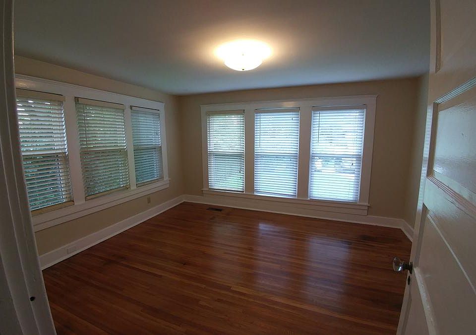 Bedroom #1