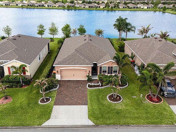 2nd image of 2165 SW Hawk River Dr Drive SW
