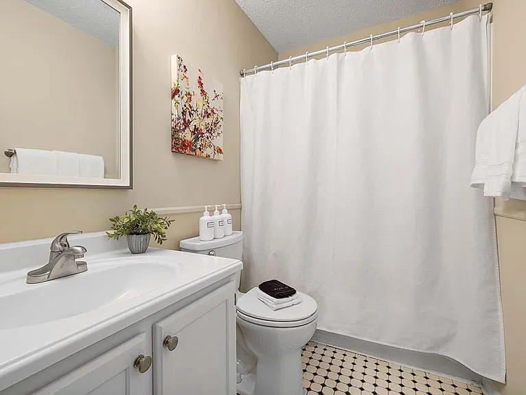 144 Lake Hollow Cir — Photo 19