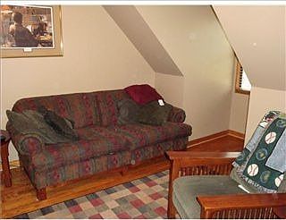 4th image of 6919 Vermillion Dr