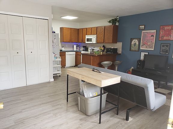 5th image of 315 Mountain View Ave #4