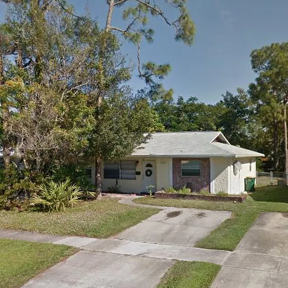 2 bed, 925 sqft, $1,795 — Photo 1