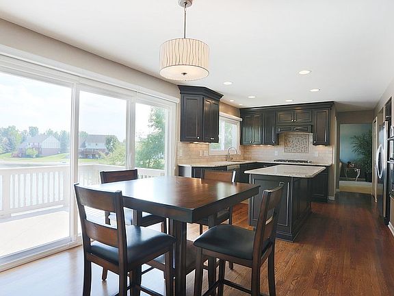 3rd image of 6558 Westlake Ct