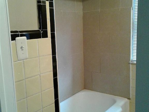 5th image of 8261 Hudson Ave #800