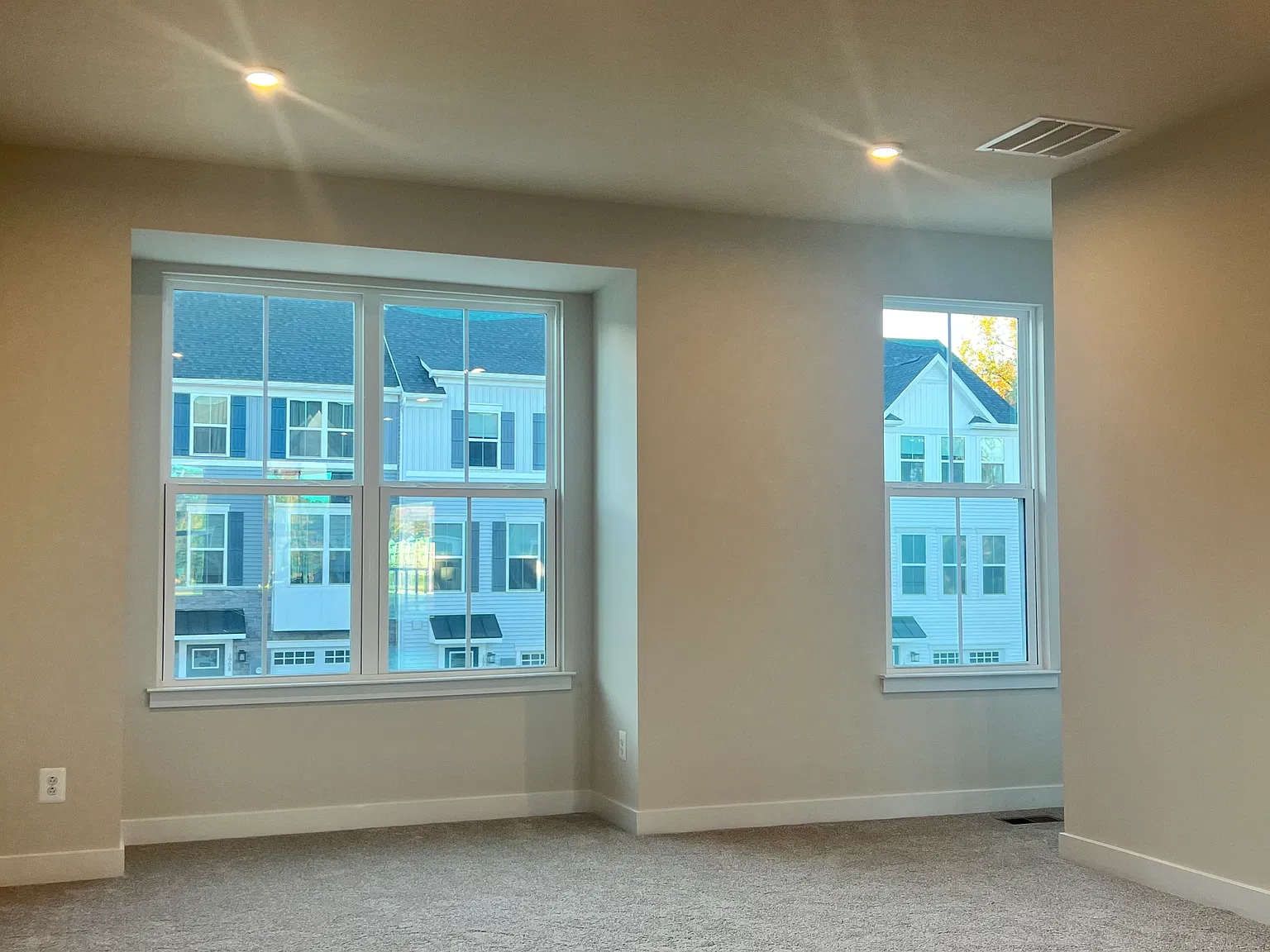 3 bed, 1715 sqft, $2,900 — Photo 3