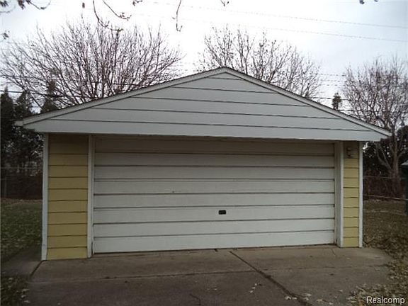 4th image of 2030 Riverbank St