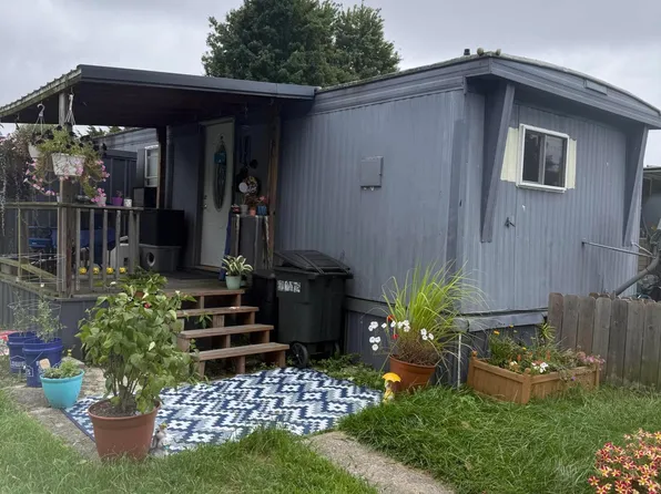 1255 W North St, Kenton, OH 43326