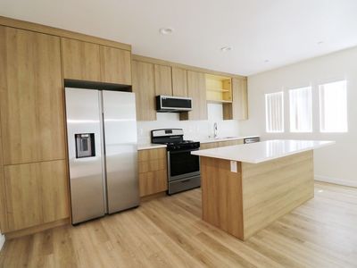 1147 N Kenmore Ave, Los Angeles, CA, 90029