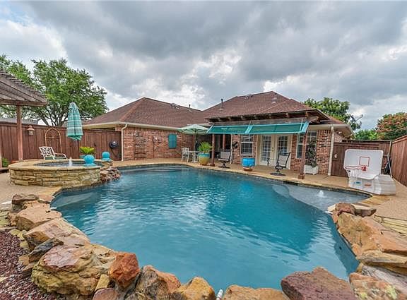 2nd image of 224 Sendero Dr