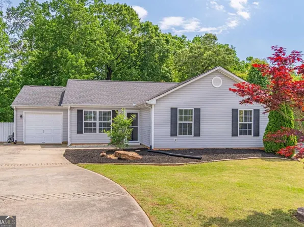 353 Shenandoah Cir, Winder, GA 30680