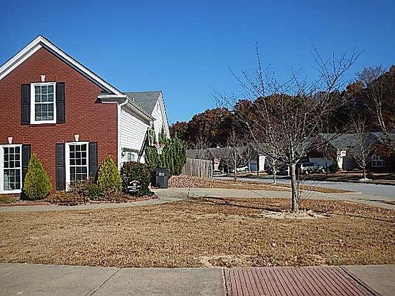 3rd image of 1601 Jami Hollow Way