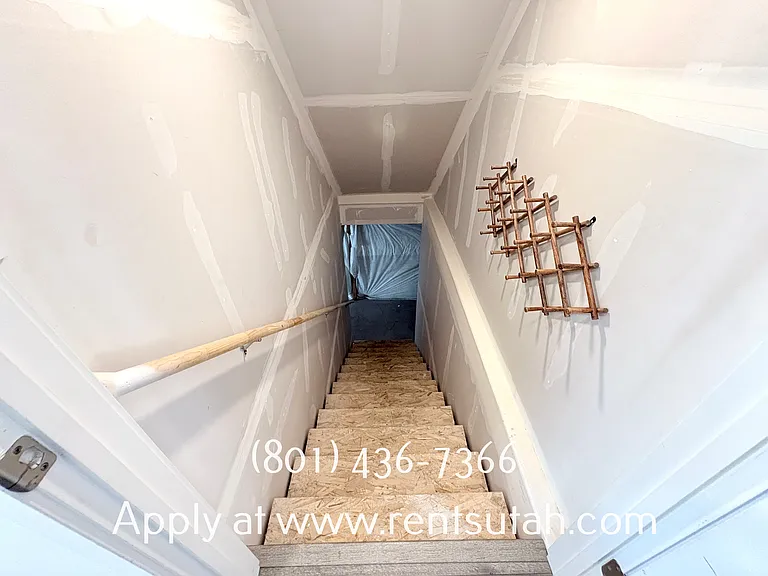 647 W Raintree Ln — Photo 36