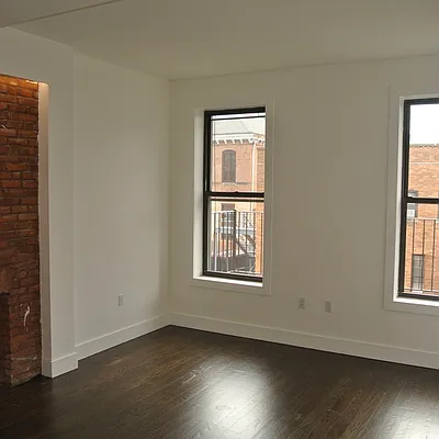 Rented by Sam Tabak | media 51