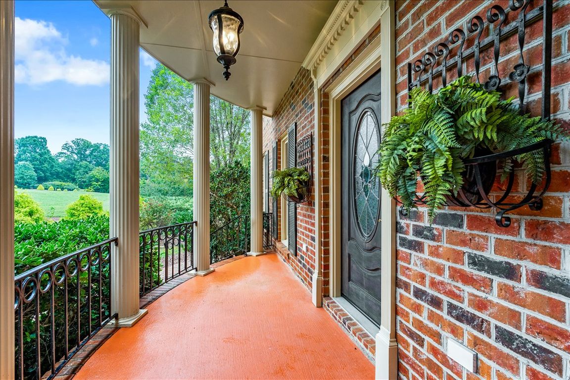 next background image