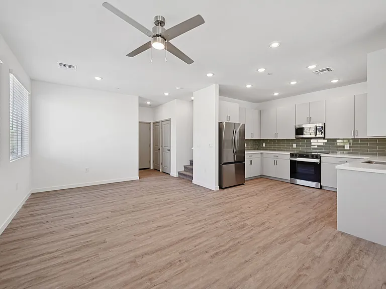 Agave Townhomes — Photo 11