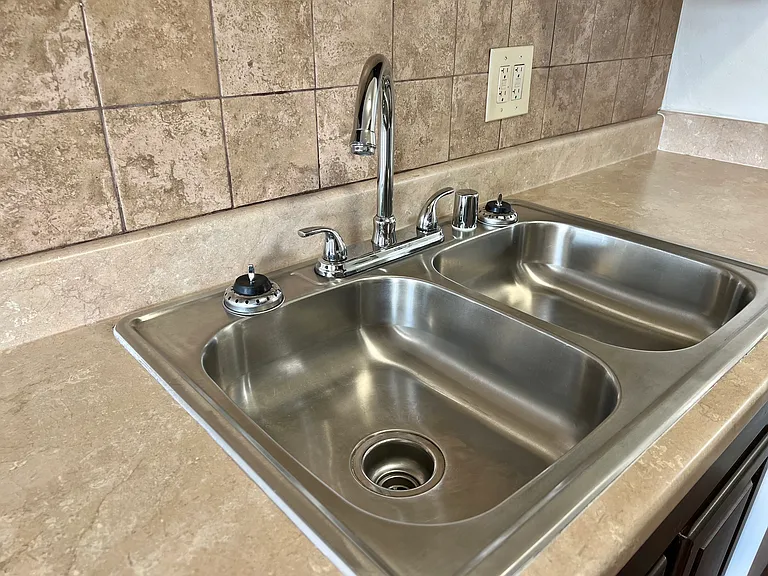 Derby Run Apartments — Photo 39