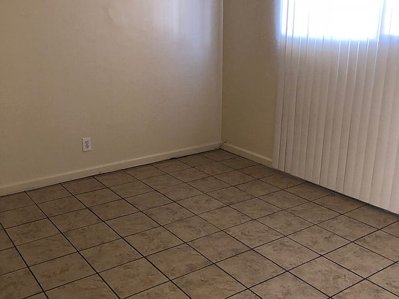 4th image of 112 N Walnuthaven Dr APT C