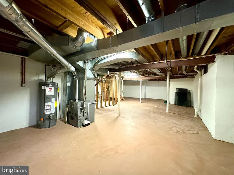 104 Sayre Dr — Photo 27