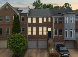 20695 Riptide Sq, Sterling, VA 20165