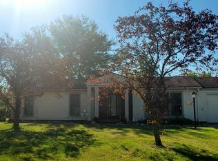 680 Leveque Cir, Carleton, MI 48117