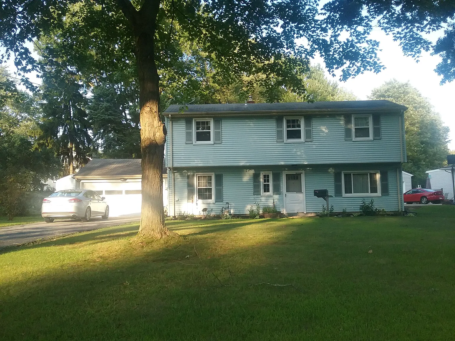 1910 Wendy Ln photo 1