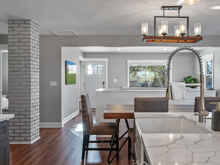 South Ln — Photo 12