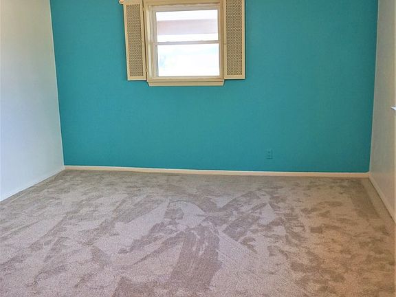 4th image of 204 Hadden Dr