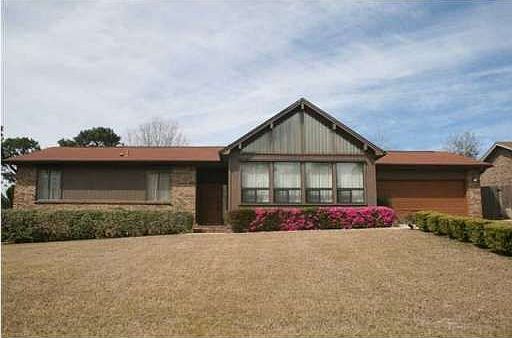 1st image of 5827 Roble Loma Dr