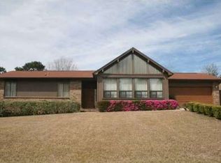 5827 Roble Loma Dr, Pensacola, FL 32526