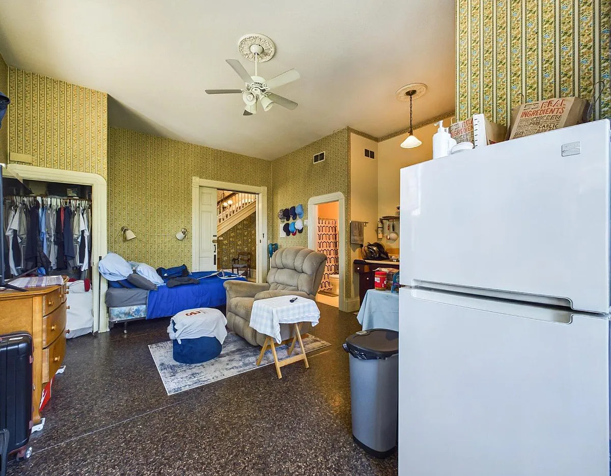 Unit Photo - 234 Clark St #3