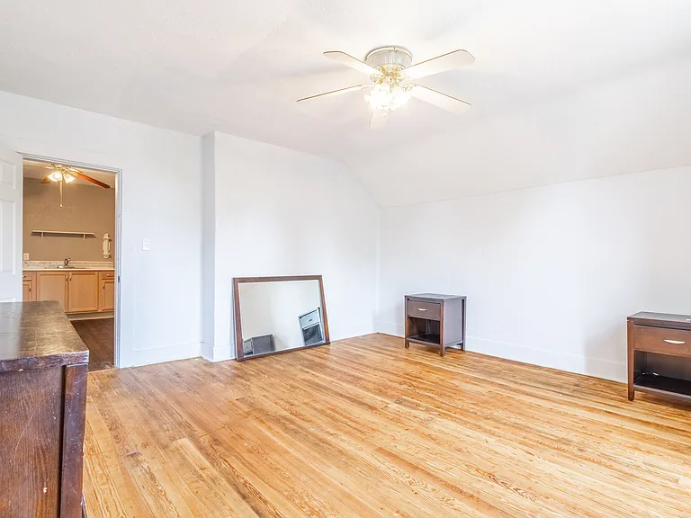1320 Taylor St — Photo 6