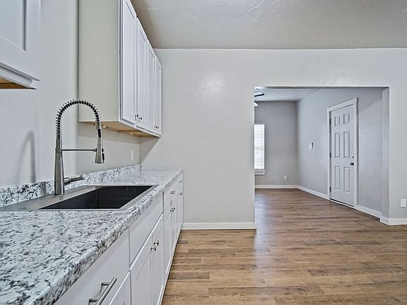 2nd image of 1916 NW 12th St APT B
