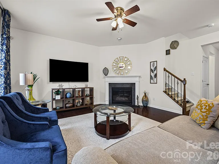 409 Elizabeth Valley Ln — Photo 6