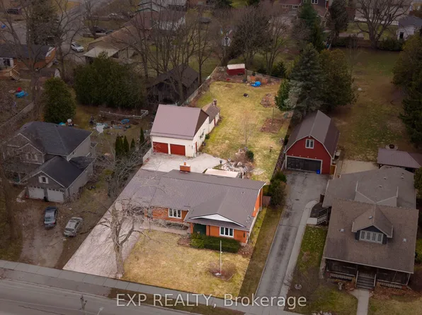 308 John St S, Aylmer, ON N5H 2E2