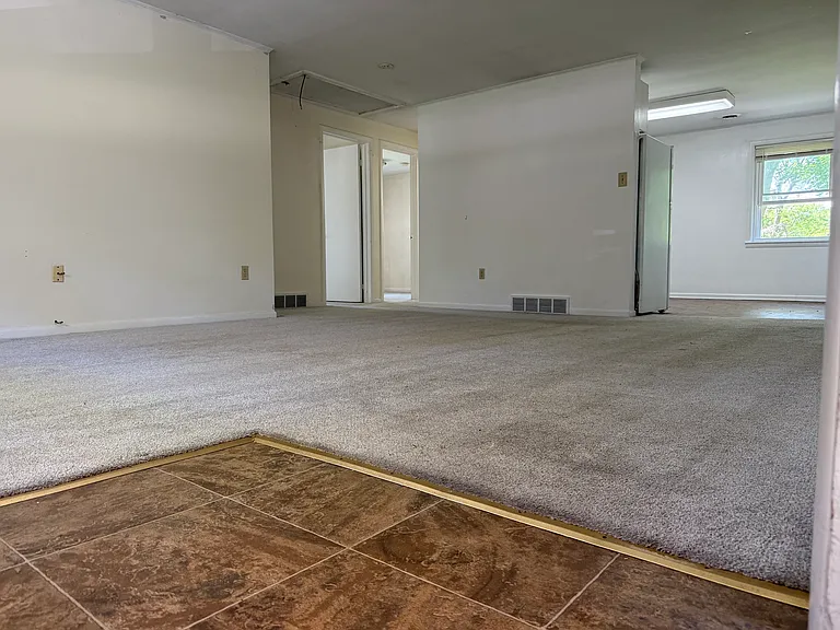 218 Tareyton Dr #1 — Photo 2